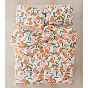 Urban Outfitters UO Home Peaches Duvet Set 🍑 - Queen